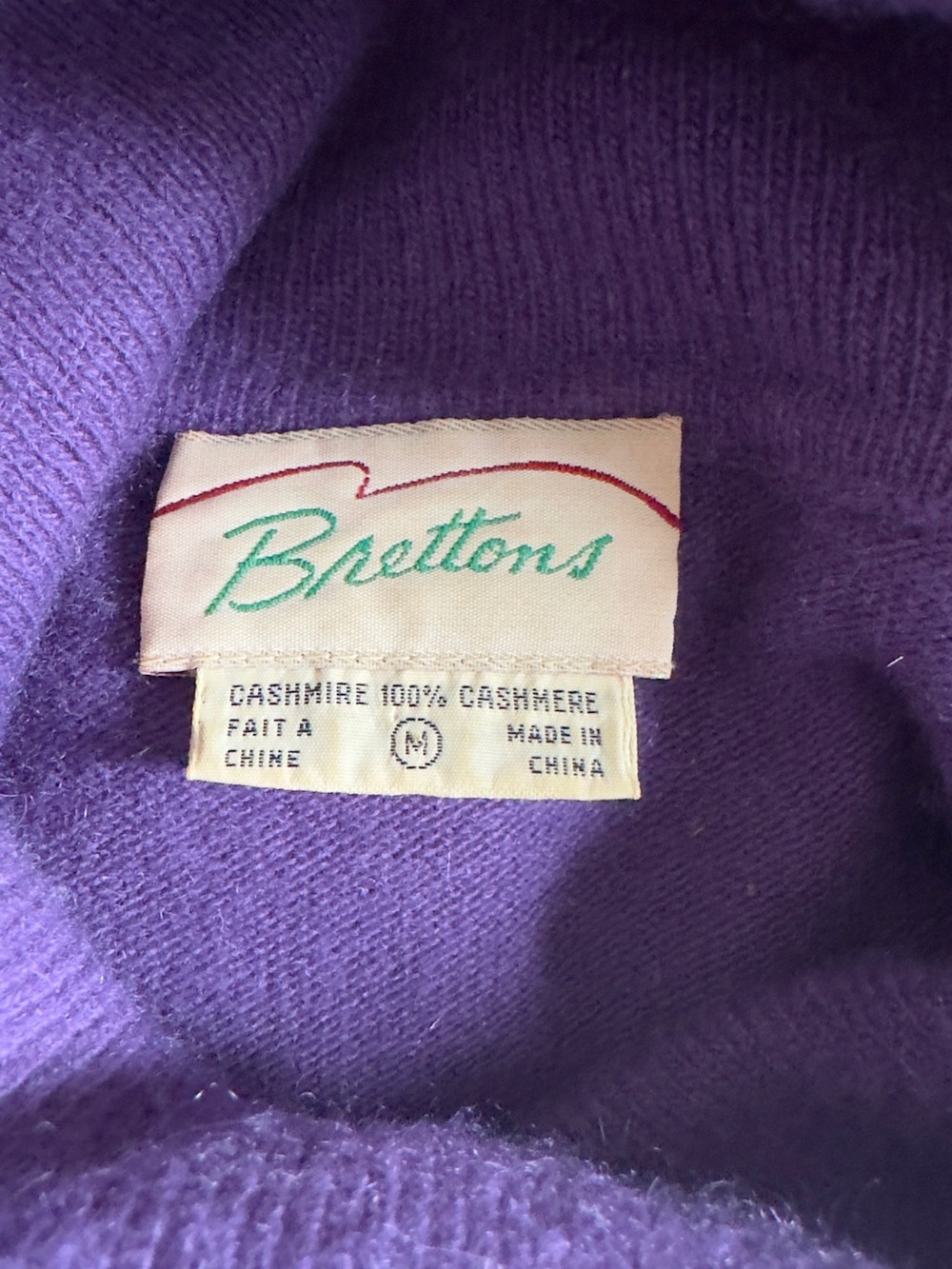 100% Cashmere Vintage Turtleneck Sweater in Grape Purple - Picture 6 of 7